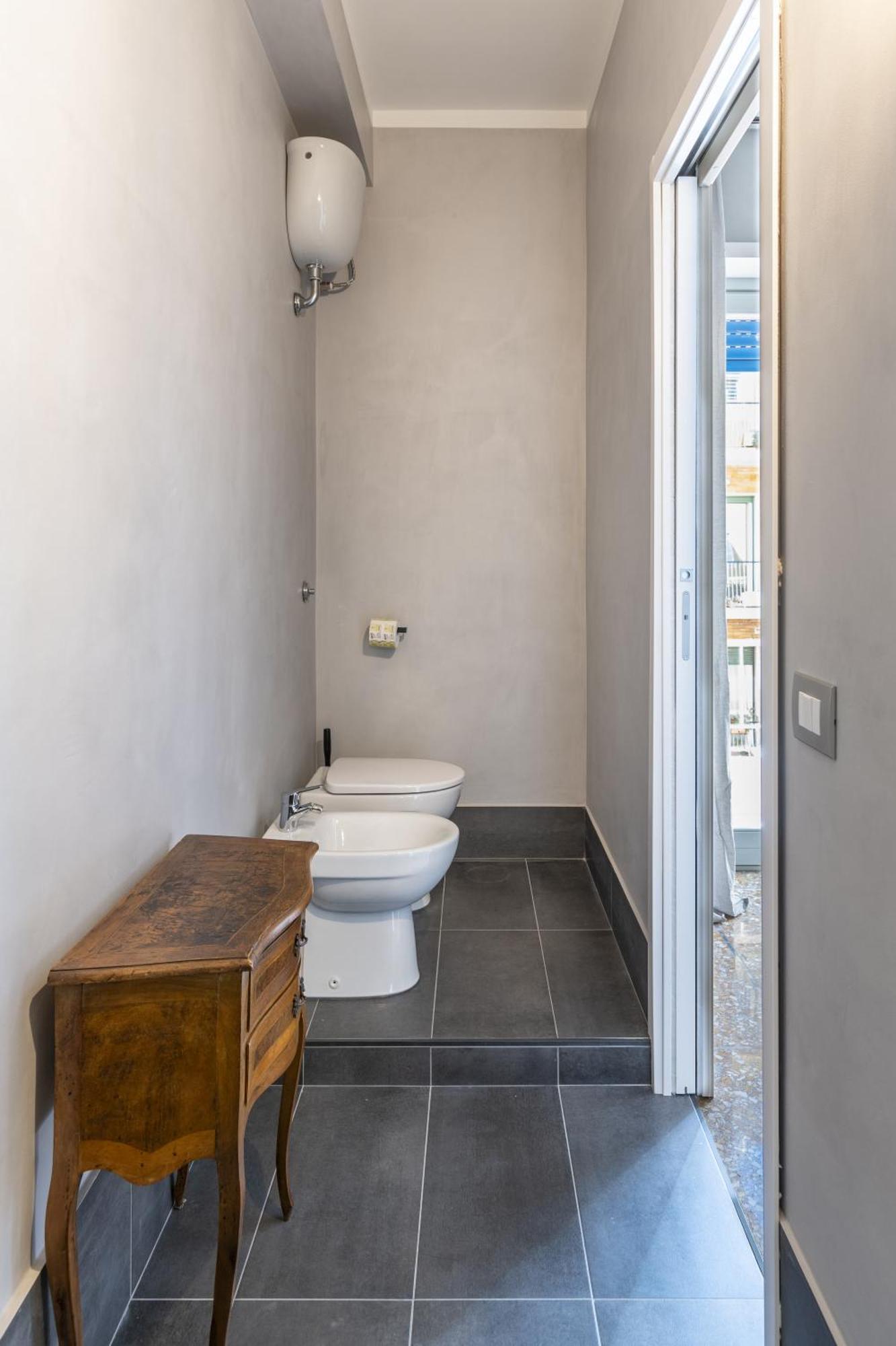 Vatican 2bedr Apartment *