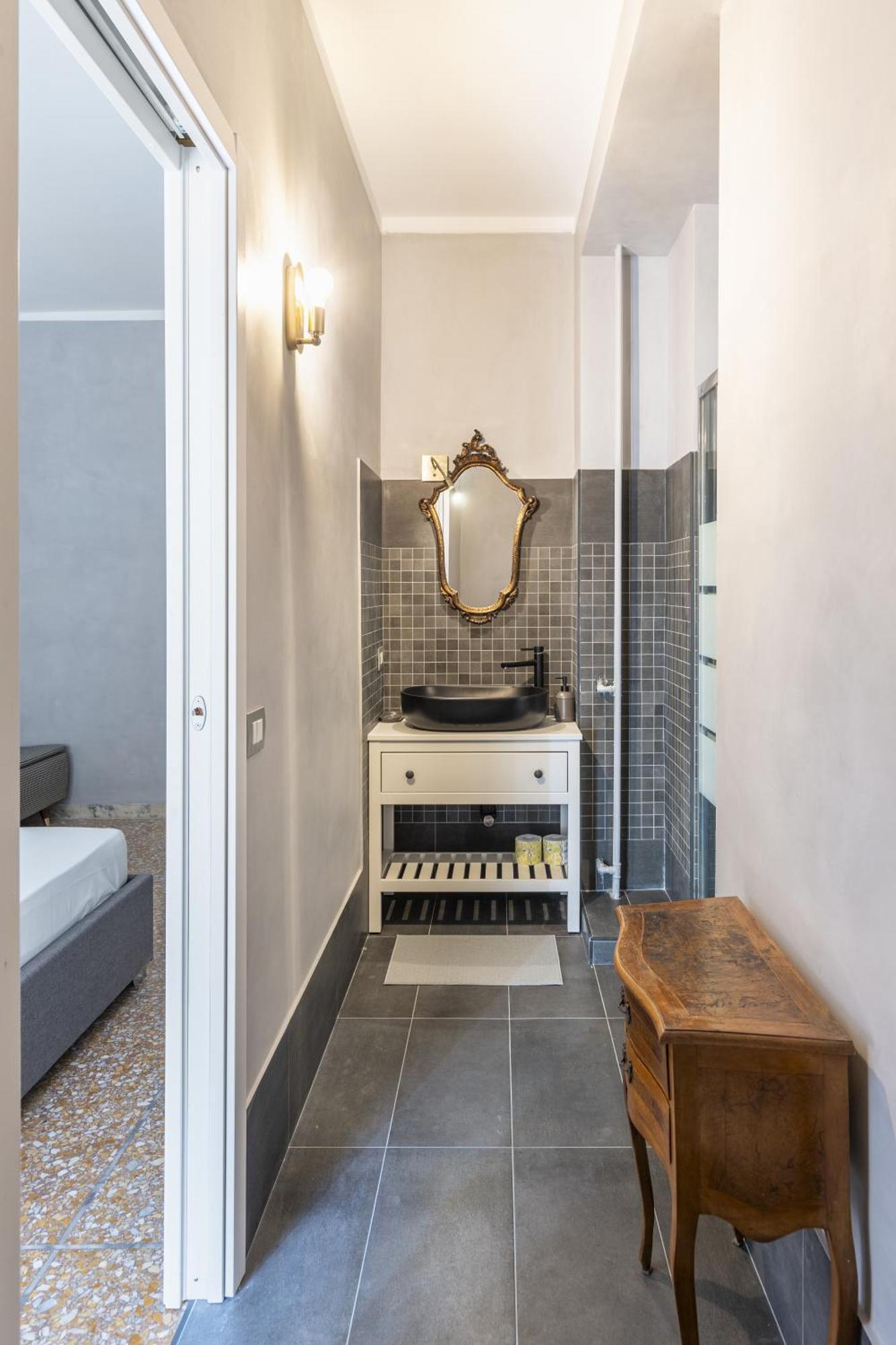 Vatican 2bedr Apartment *